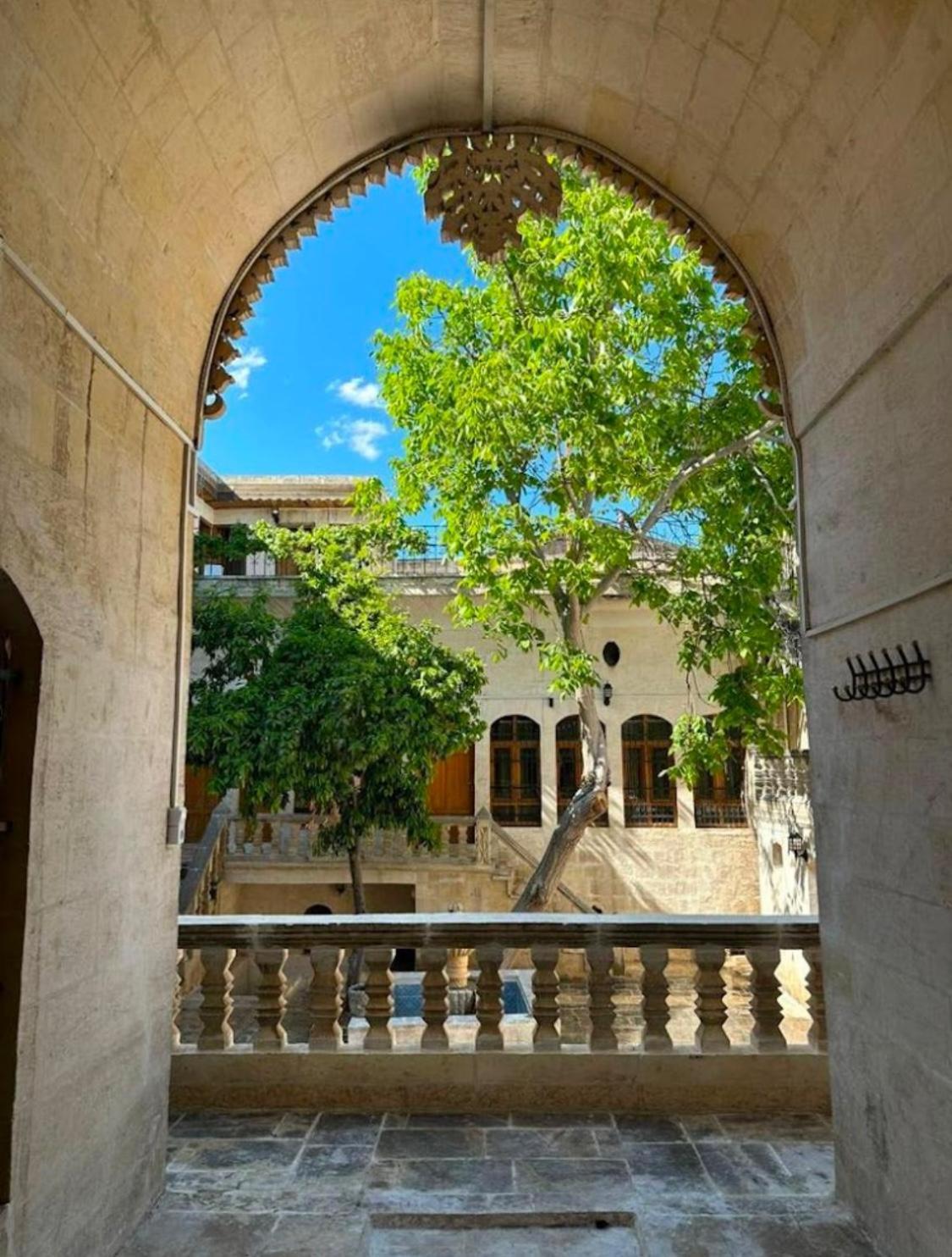 Zuemruet Konukevi Hotel Sanliurfa Exterior photo